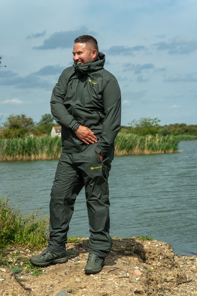RidgeMonkey Kalhoty APEarel ThermaPro Waterproof Shell Trousers Green (4)